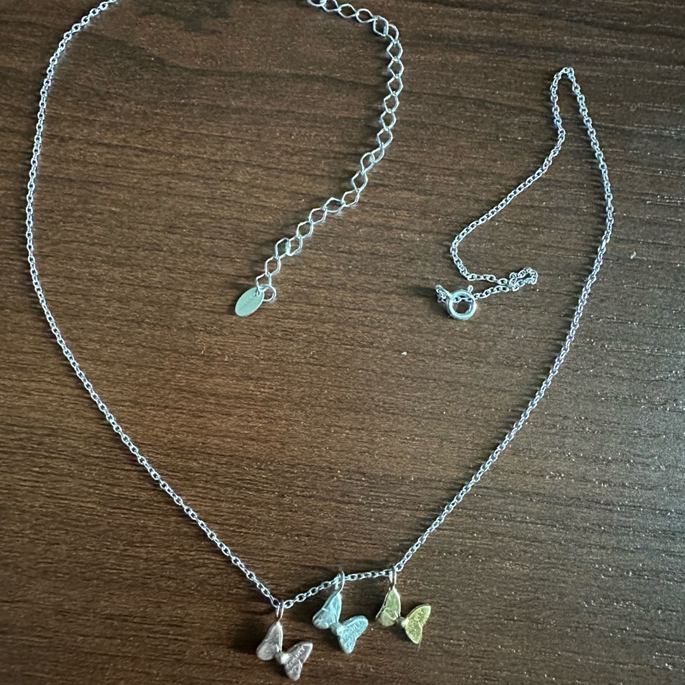 Disney Minnie mouse bow necklace